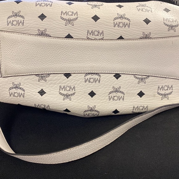 Sold ‼️Preloved MCM Tote Bag - Picture 6 of 7